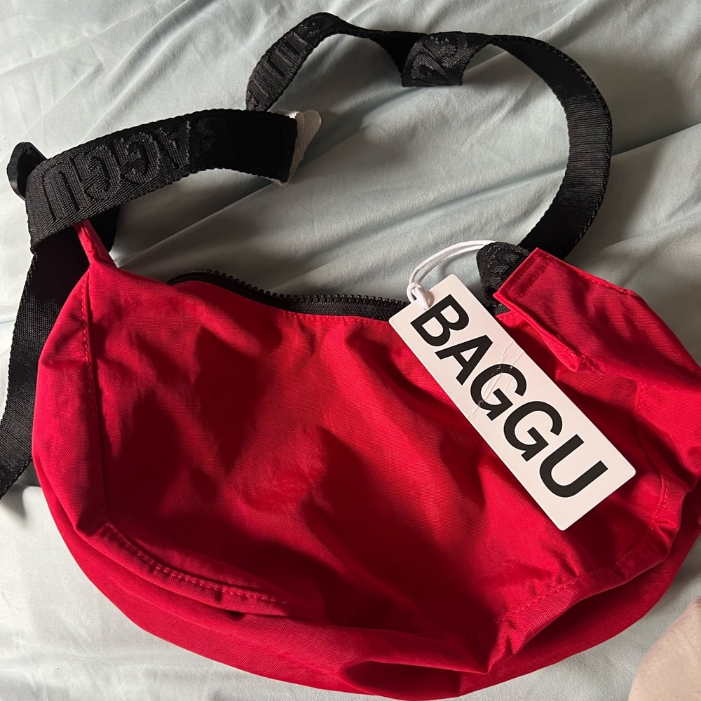 Baggu red small crescent crossbody